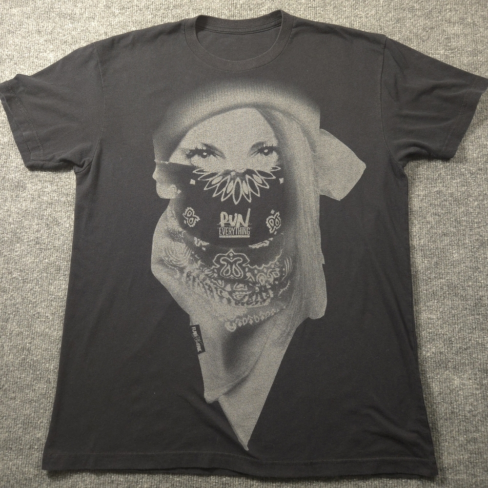 Flag Nor Fail Run Everything Labs Graphic T-Shirt Bandana Girl Black Size‎ Large
